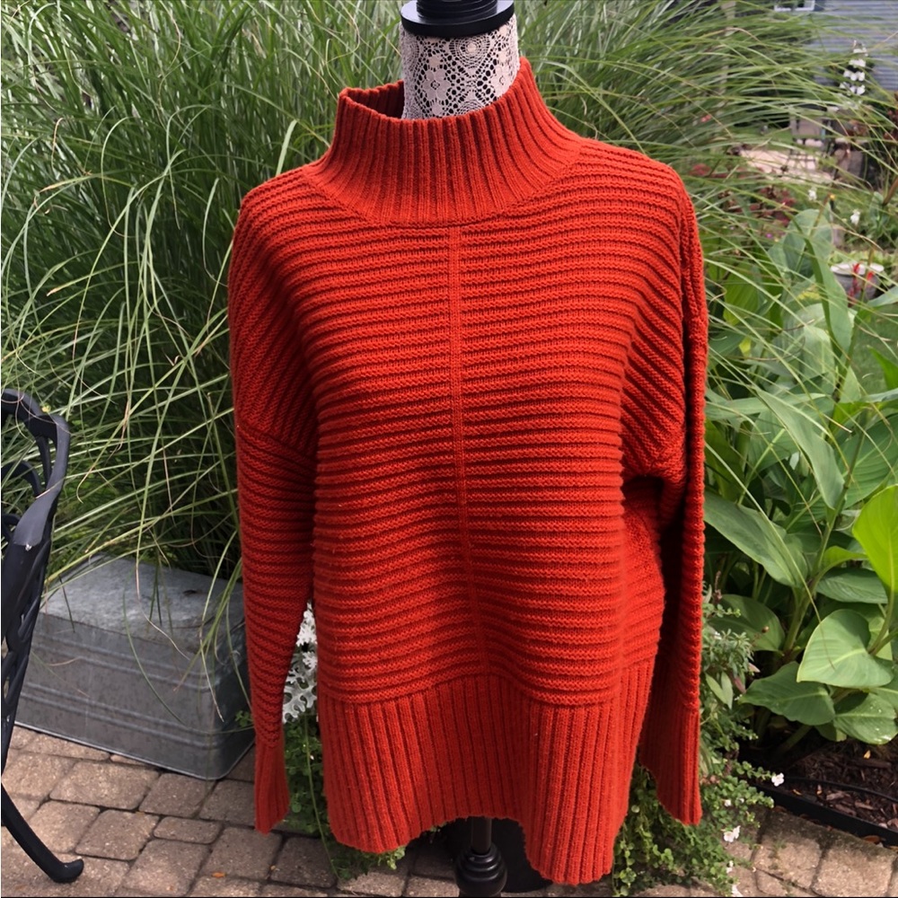 Top shop auburn sweater Sz M